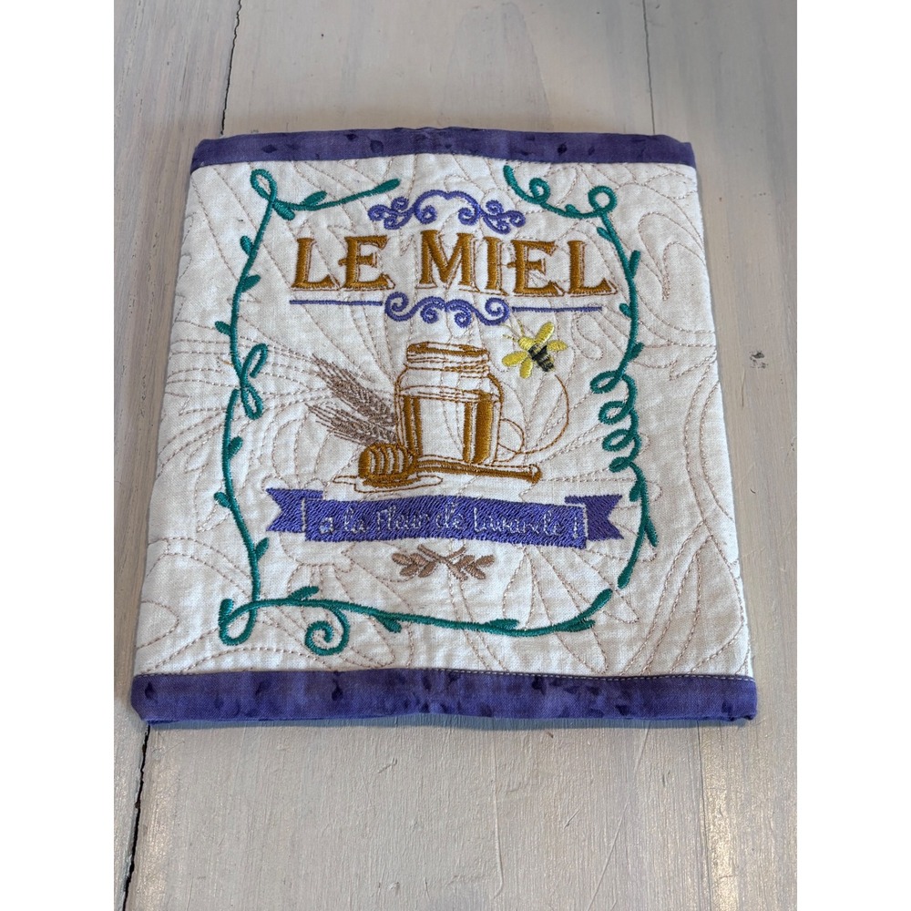 Le Miel French Honey Bee Quilted Pan Handle Cover Hot Pad Purple Cream